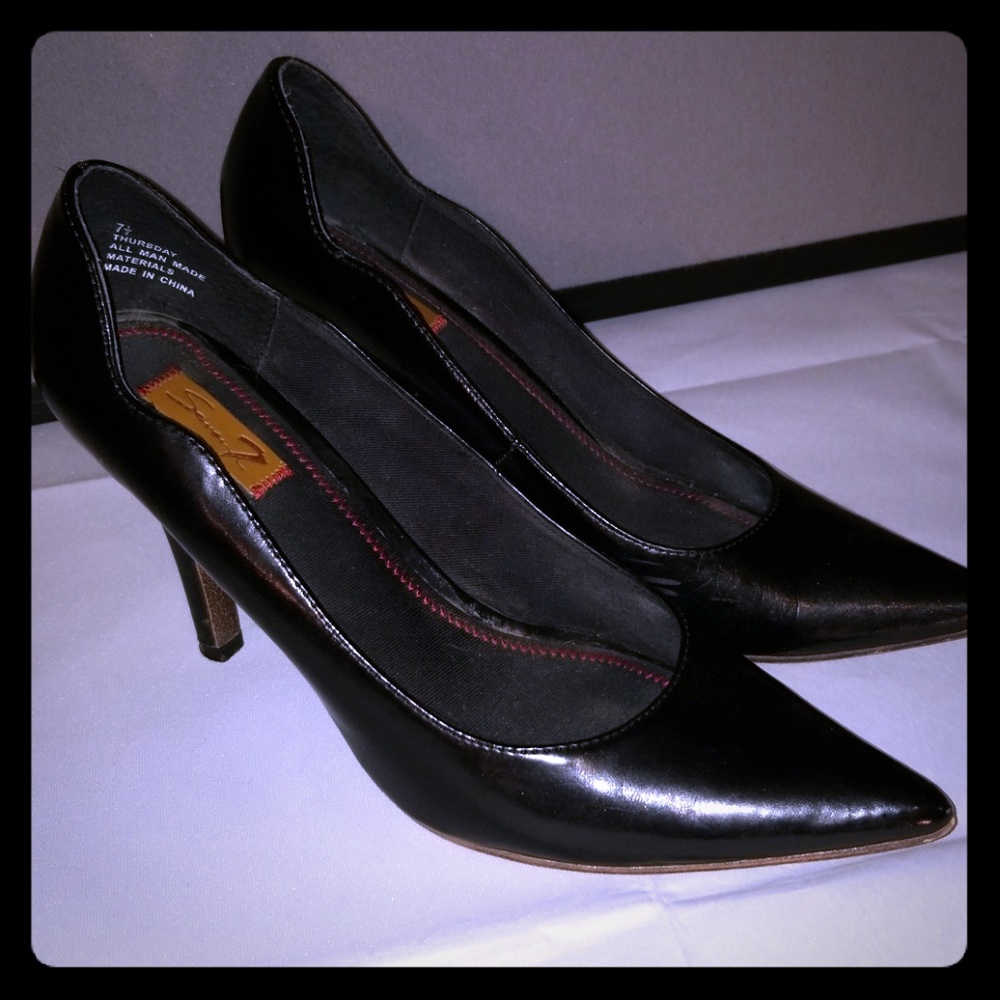 Black Patent Leather Seven7 Pumps Size 7.5